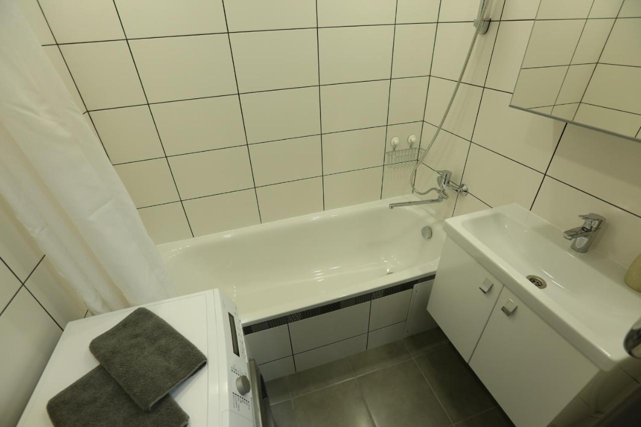 Comfy 2 Room Apartment - Free Parking - 350Mbps Wifi - Netflix Kaunas Exteriér fotografie